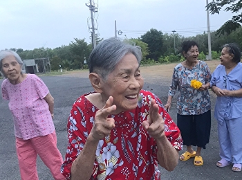 Taking the elderly for a walk,
exercising muscles while enjoying
nature, inhaling good air to fill the
lungs