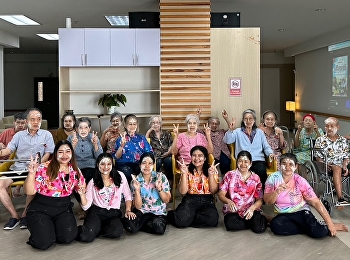 Personnel of the Institute for the
Promotion and Development of Health for
the Aging Society Organize activities to
preserve Thai culture on Songkran Day.
